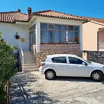 Josip Apartment Murter